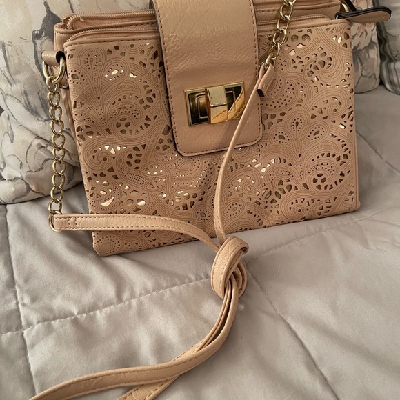 Apt19 Ladies Handbag - Picture 7 of 7